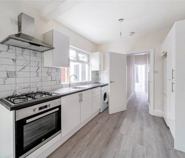 Chesterfield Gardens, N4, London - Photo 2