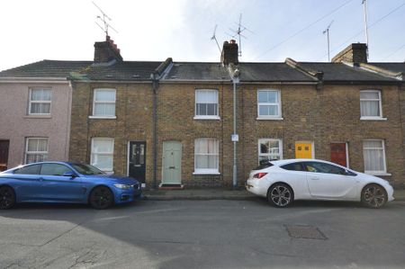 2 bedroom terraced house to rent - Photo 2