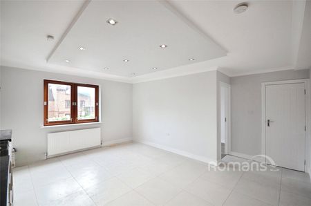 3 bedroom maisonette to rent - Photo 3