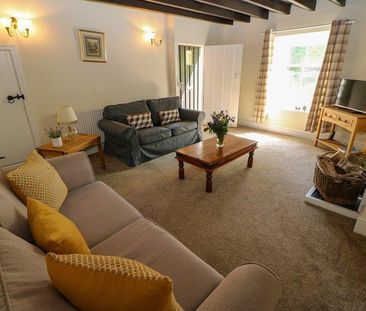 2 bedroom semi-detached house to rent - Photo 1