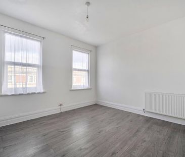4 bedroom flat to rent - Photo 5