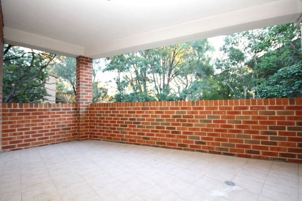 Short Term Lease - Immaculate One Bedroom Unit - Photo 1