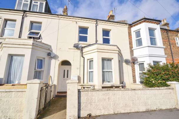 Ashford Road, Eastbourne, BN21 3TE - Photo 1