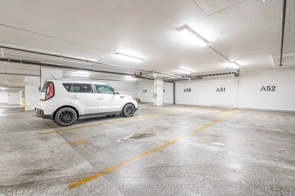 Condo Townhouse For Lease | S9055138 - Photo 1