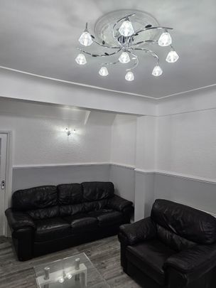 2 Bed Terraced House, Hanwell Street, L6 - Photo 1