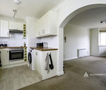 2 bedroom flat to rent - Photo 6