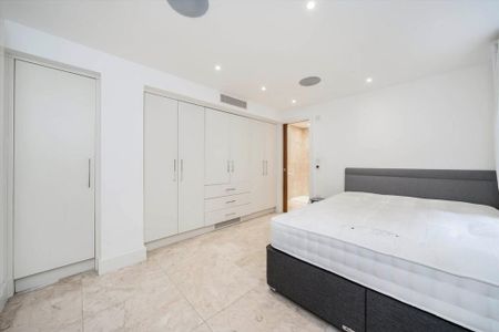 4 bedroom flat to rent - Photo 4