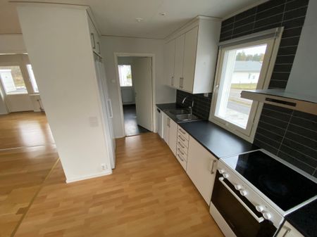 Kaxbergsvägen, Södertälje - Photo 5