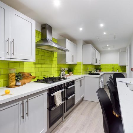 6 bedroom house to rent - Photo 3