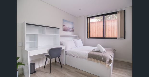 New studio fully furnished within 10min walking to Ashfield Station - Photo 1