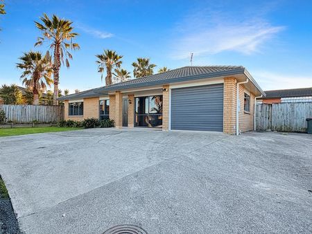 Freshly Renovated, Private, and Perfectly Locate - Photo 3