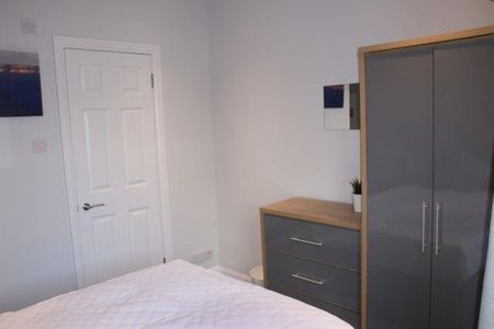 1 bedroom in a house share to rent - Photo 5