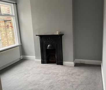 2 Bed Flat, Alexandra Park Road, N22 - Photo 2