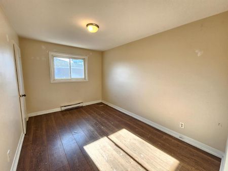 1309 Avenue S - 2 - Photo 2