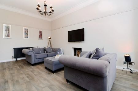 1Bedrooms, 1Bathrooms - Photo 3