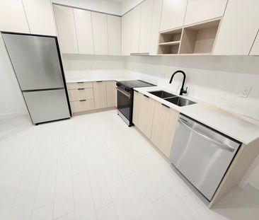 Spacious Brand New One Bedroom and Den in Central Surrey - Photo 3