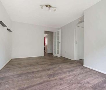 Scottwell Drive, Colindale, NW9 - Photo 2