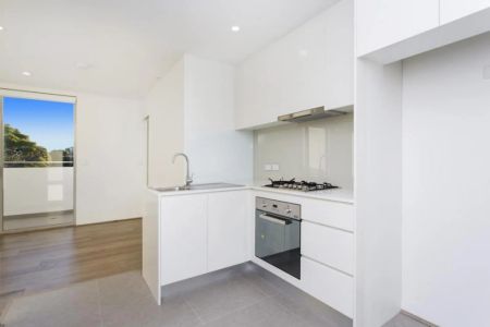 Modern and Sophisticated One Bedroom Apartment - Photo 3