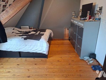 Grand-Place de CASSEL, un appartement de type 4 au 2ème étage en duplex sans ascenseur comprena... - Photo 4