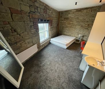 The Zetland, Zetland Street, Huddersf... - Photo 4