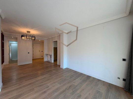 Piso de alquiler en Europa, 14, Avenida Europa - Photo 1