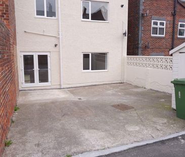 3 bedroom end of terrace house to rent - Photo 6