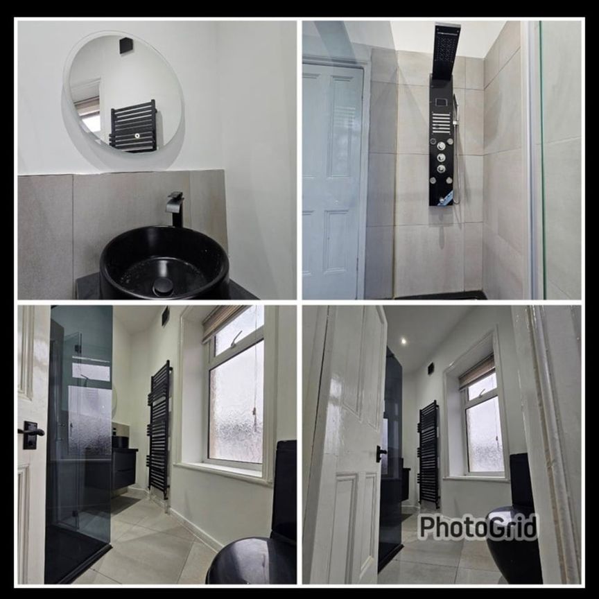 Room in a Shared House, Manchester Road, OL10 - Photo 1