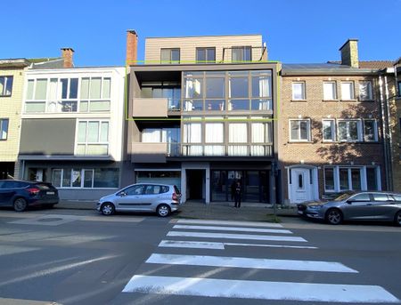 GEZELLIG, INSTAPKLAAR APPARTEMENT IN HARTJE DEINZE | 2 SLPKS | TERRAS - Photo 2