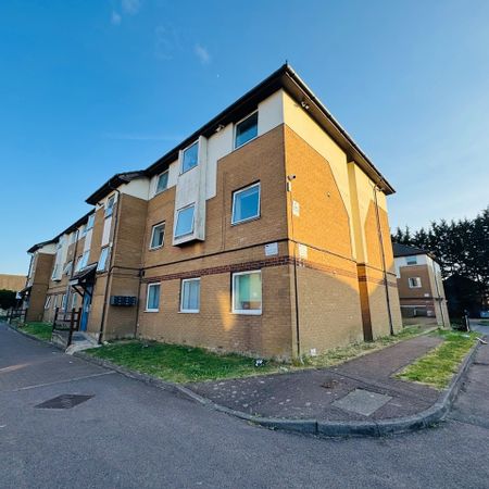 Studio Flat, Milliners Court, LU3 - Photo 4