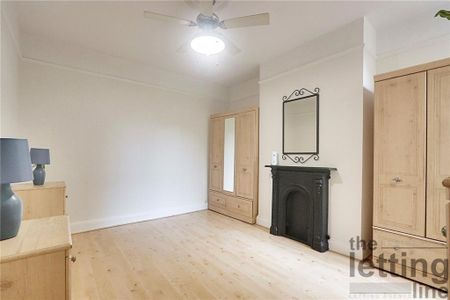 2 bedroom maisonette to rent - Photo 3