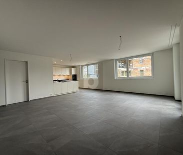 GROSSZÜGIG WOHNEN MIT BALKON & WEITBLICK - Photo 2