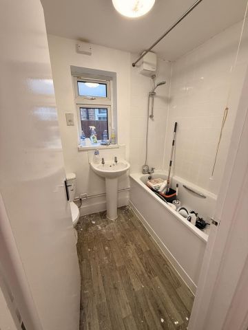 1 Bed Flat, Ravenhill Road, E13 - Photo 4