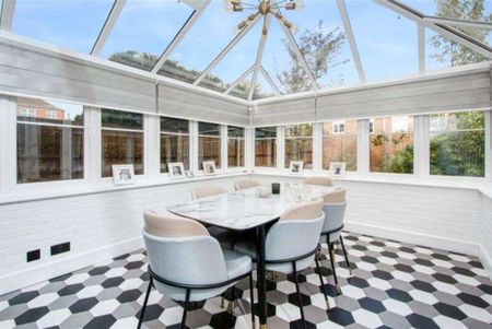 A beautifully presented home in the desirable Bexley Park - Photo 5