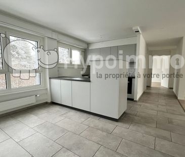 Renovated 5.5-room apartment! - Photo 1