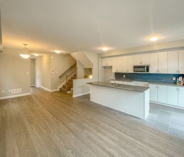 For Lease - 555 Aglish Mews, Barrhaven, Ontario - Photo 3
