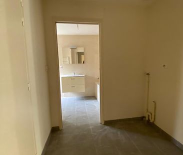Location Appartement 4 pièces 108m² VALENCE 26000 - Photo 5