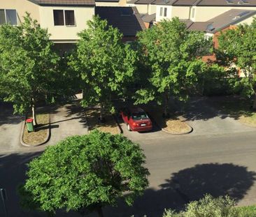 EASY LIVING 2 BEDROOM APARTMENT - Photo 6