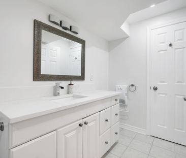 For Lease - 1820 APPLEFORD Street, Beacon Hill North - South and Ar... - Photo 2