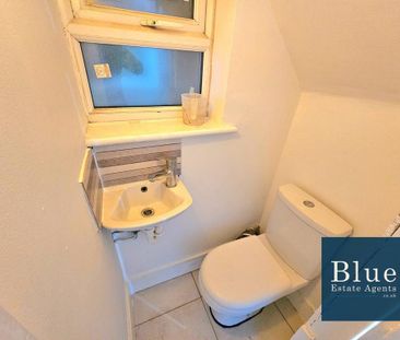 4 bedroom semi-detached house to rent - Photo 6