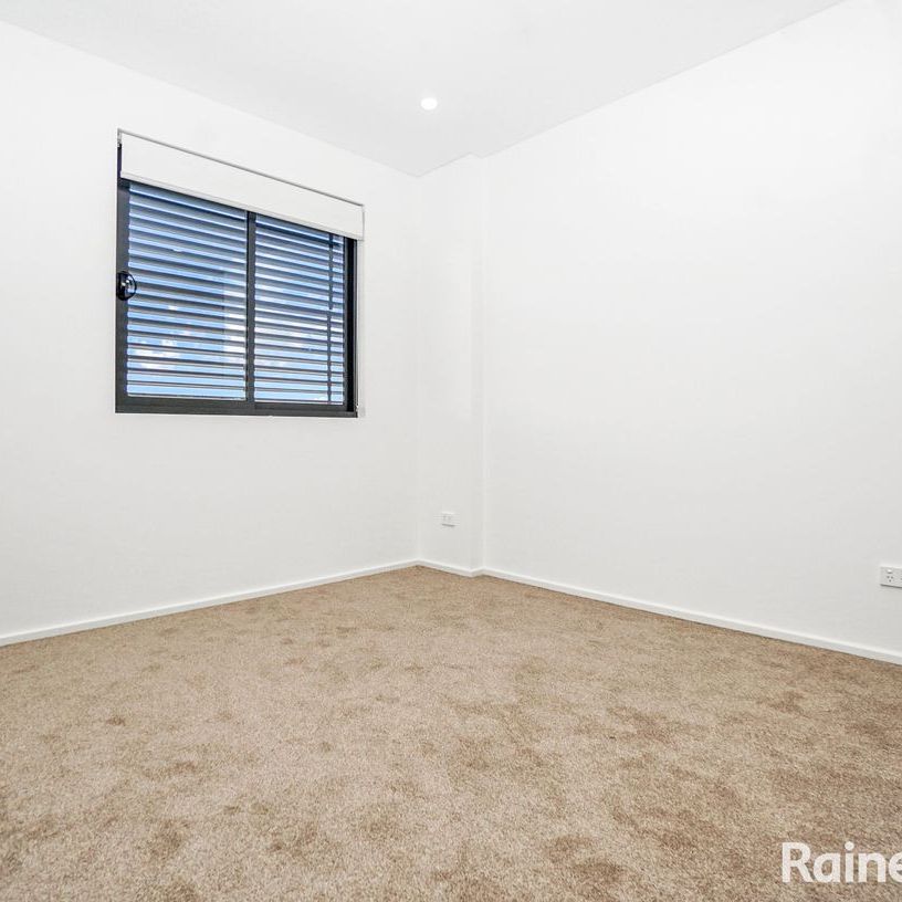 Convenient Living Apartment - Photo 1