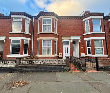 Three Bedroom Terrace House - Photo 2