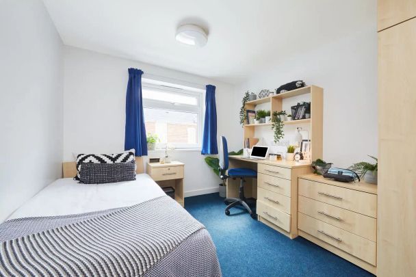 Standard Ensuite - Photo 1