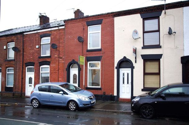 2 bed terraced house to rent in Curzon Road, Ashton-Under-Lyne, OL6 - Photo 1