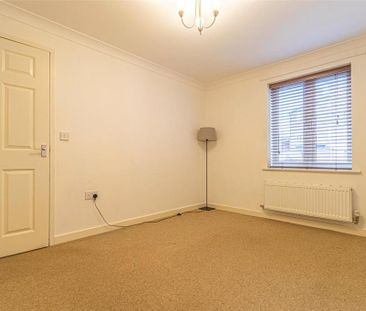 2 bedroom end of terrace house to rent - Photo 5