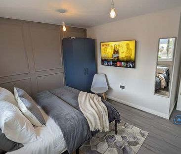 1 bedroom in a house share to rent - Photo 6