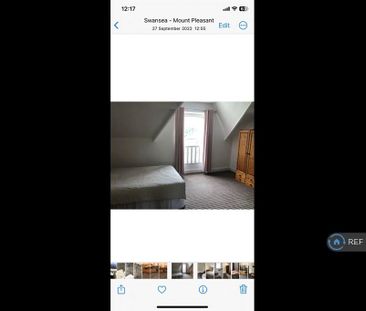 3 bedroom flat to rent - Photo 3