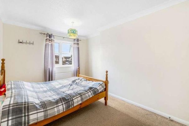 Sir Isaac Newton Drive, Boston, PE21 - Photo 1