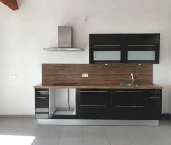 Location Appartement 1 pièce 52m² PUGET VILLE 83390 - Photo 3