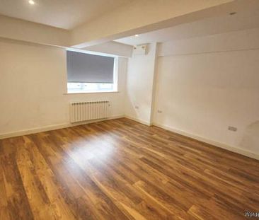 2 bedroom property to rent in Stockport - Photo 4