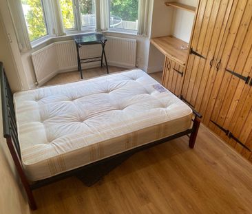 Room in a Shared House, Pymmes Green Road, N11 - Photo 4